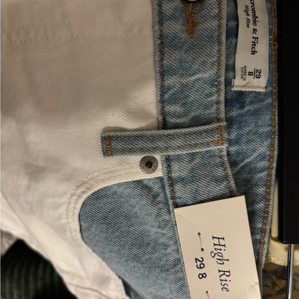 NWT Abercrombie & Fitch White and Blue Denim Mini High Rise Skirt size 8 - Picture 4 of 4